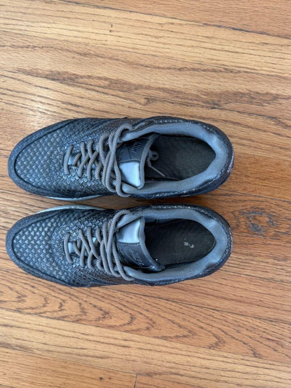 Nike Air Max 1 Premium Dark Grey Snakeskin Texture Sneakers Women's 9